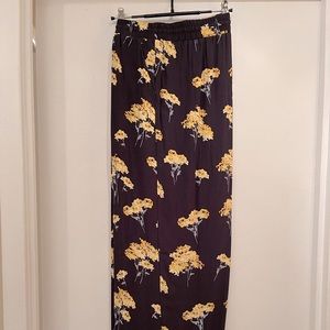 LOFT Plus Navy floral wide leg pant